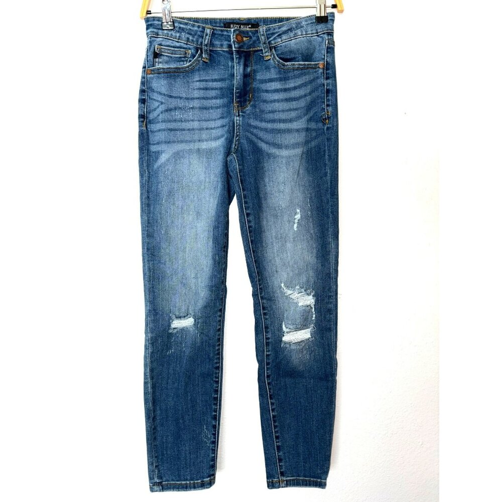 Judy Blue Relaxed Fit Distressed Cropped Jeans Size 28-Runs small